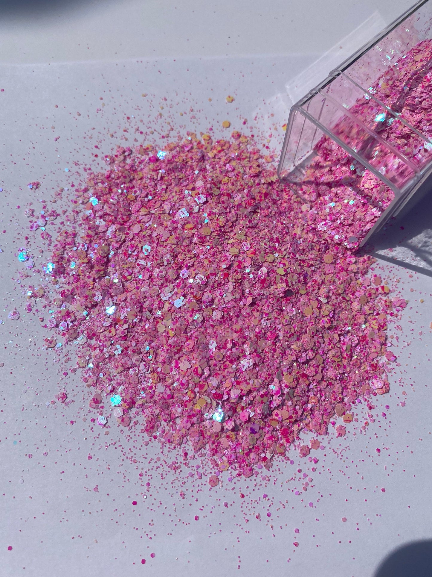 PAULA Custom pink mix. White and pink mix polyester glitter cosmetic glitter