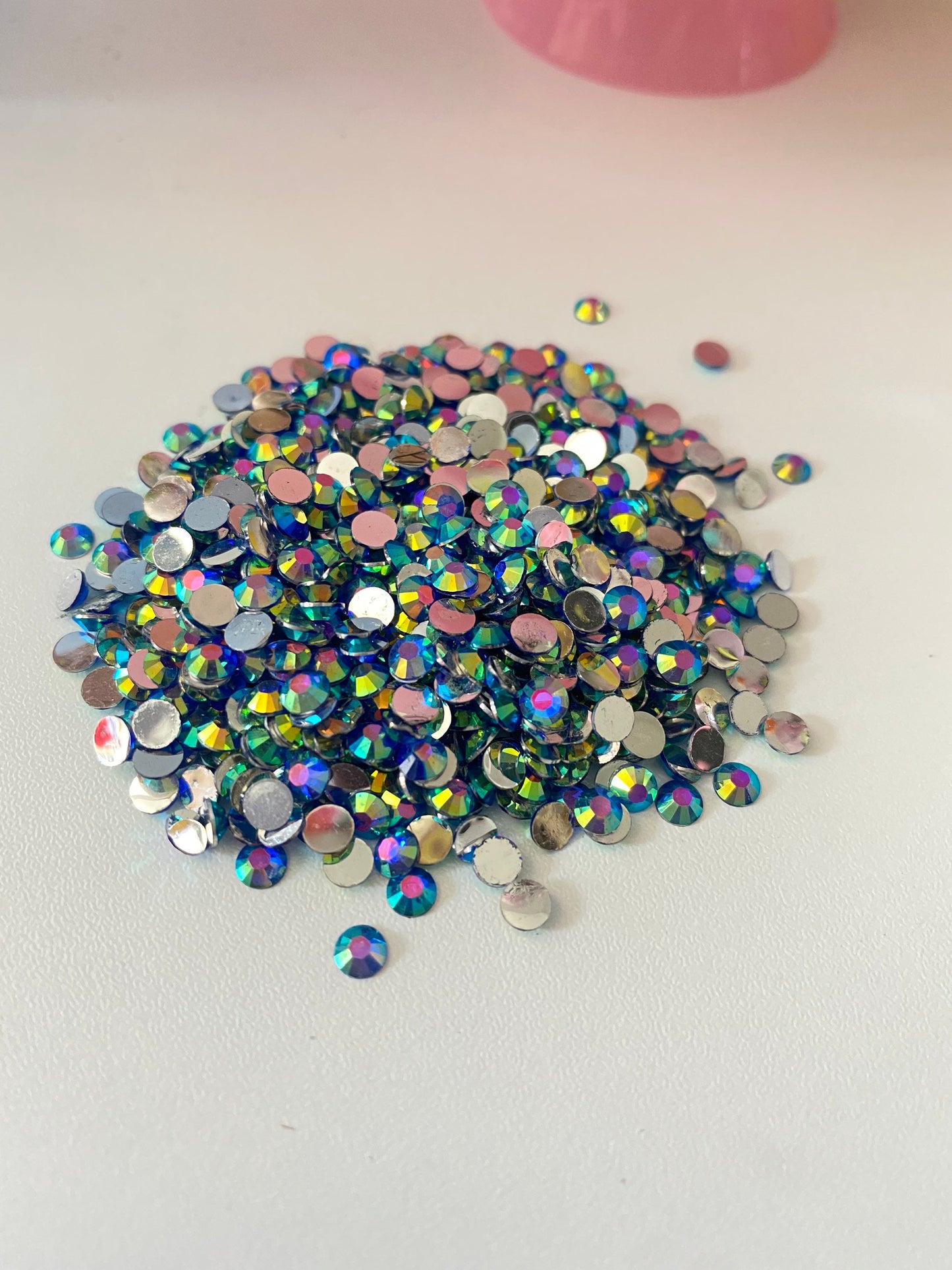 OIL SLICK. blue green iridescent 5mm 4mm rhinestones beads