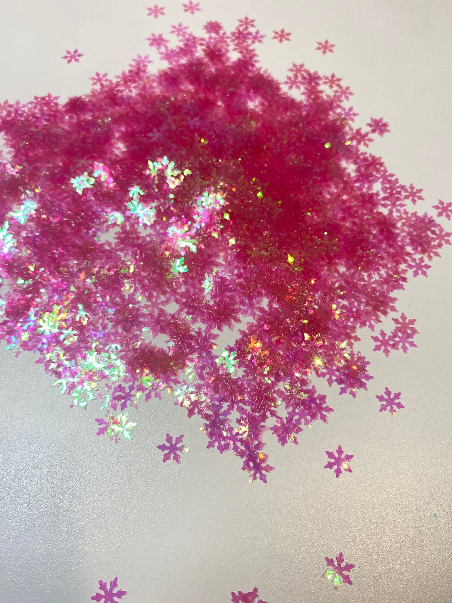 TRASLUSCENT PINK SNOW FLAKES