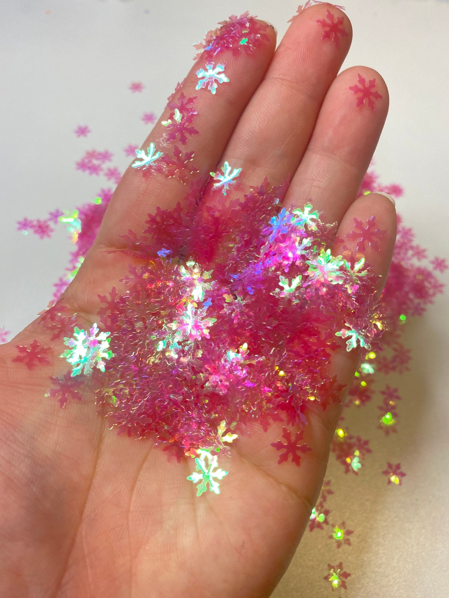 TRASLUSCENT PINK SNOW FLAKES