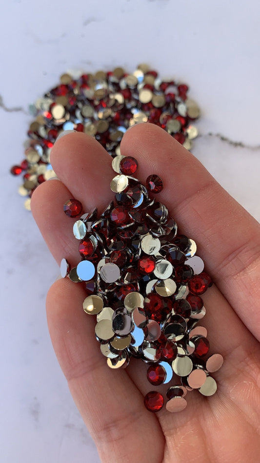 Cherry. Dark Red. Silver back nonfix 5mm 4mm rhinestones beads